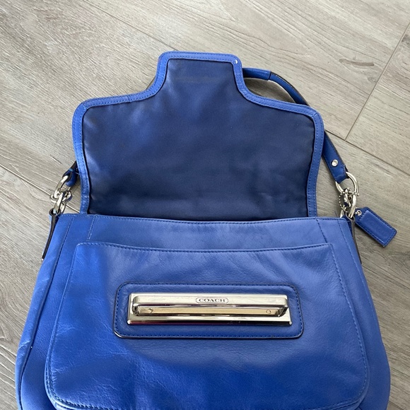 Coach Blue F27481 Shoulder Bag - Picture 4 of 14